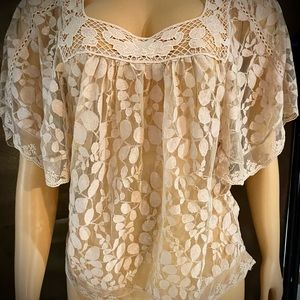 Peach Lace top, size M. Season is here